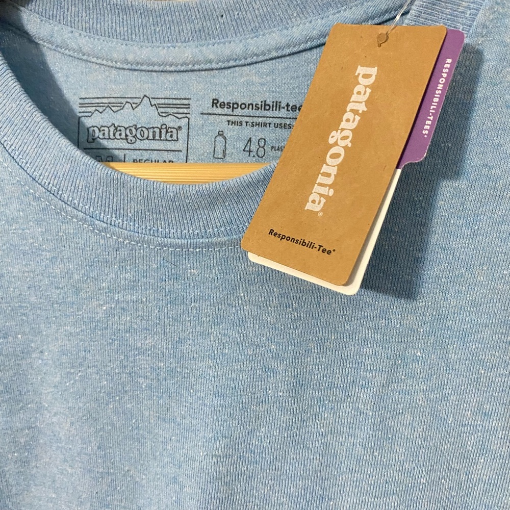 Patagonia Line Ridge Logo light blue pocket Responsibili-tee NWT sz Medi… - Picture 5 of 5
